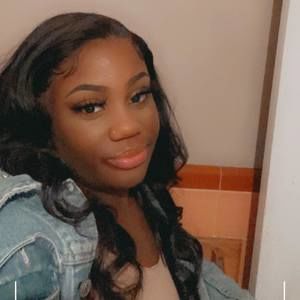 Meet your Posher, Kayla